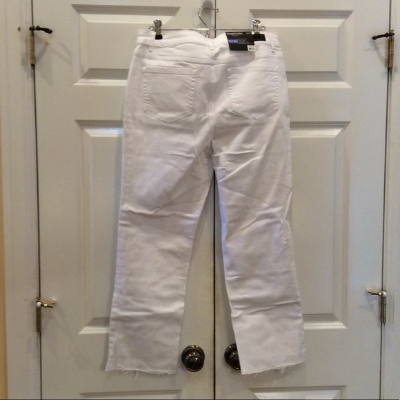 Kenneth Cole whitewash jeans NWT - Picture 2 of 4